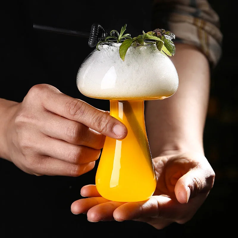 Verre à cocktail champignon